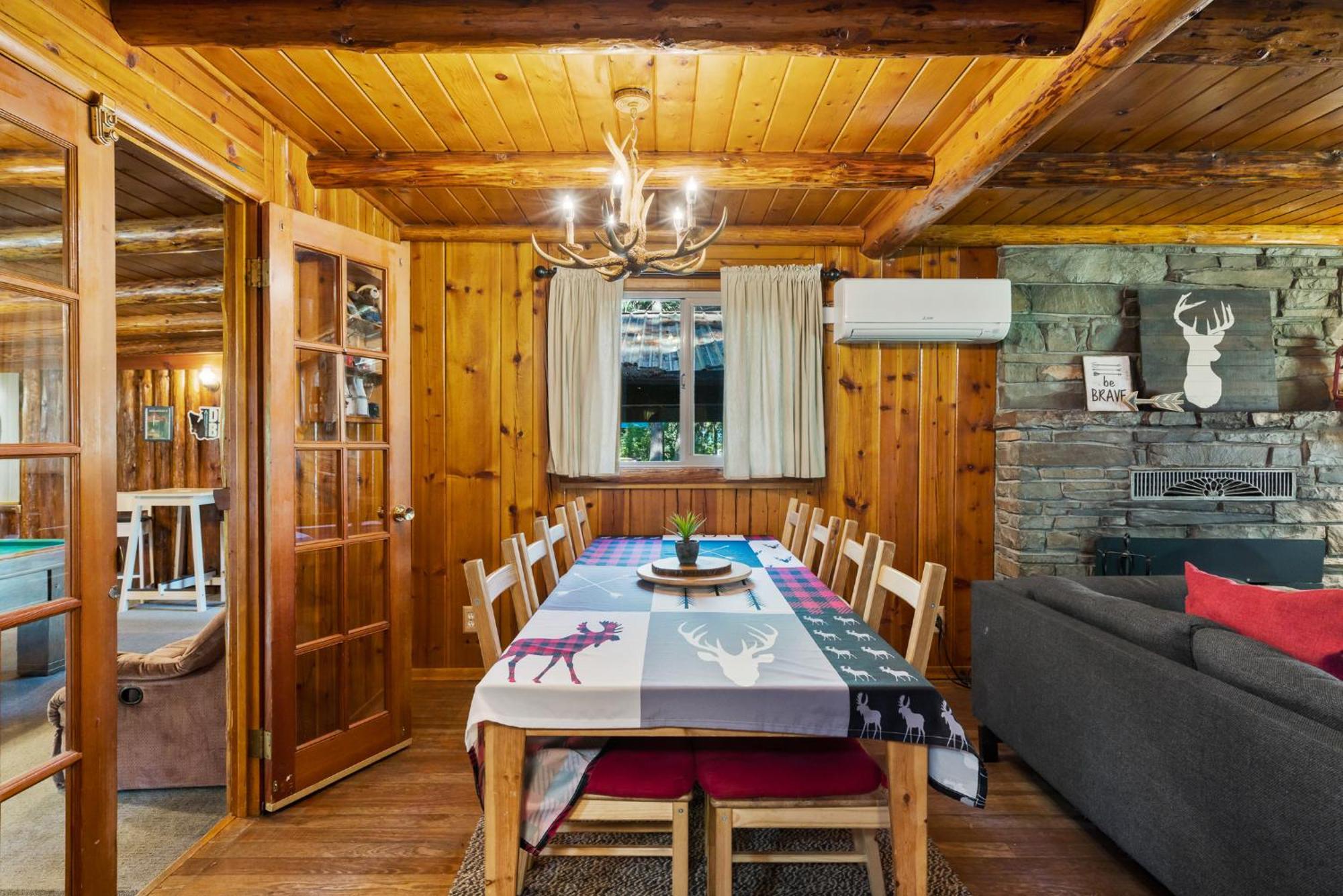 White Pass Log Luxury Retreat Holiday home