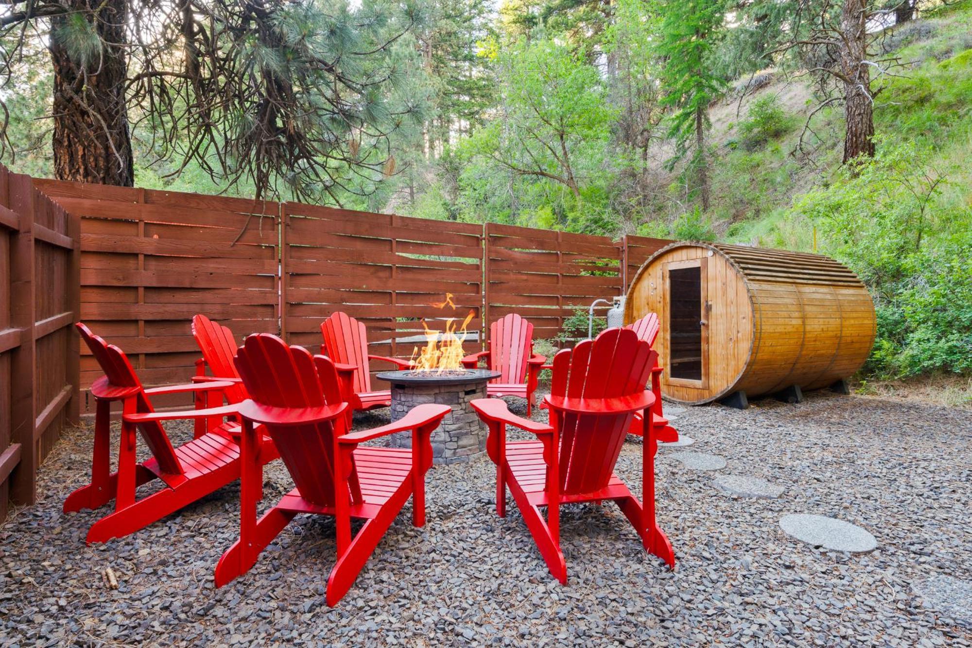 White Pass Log Luxury Retreat Holiday home