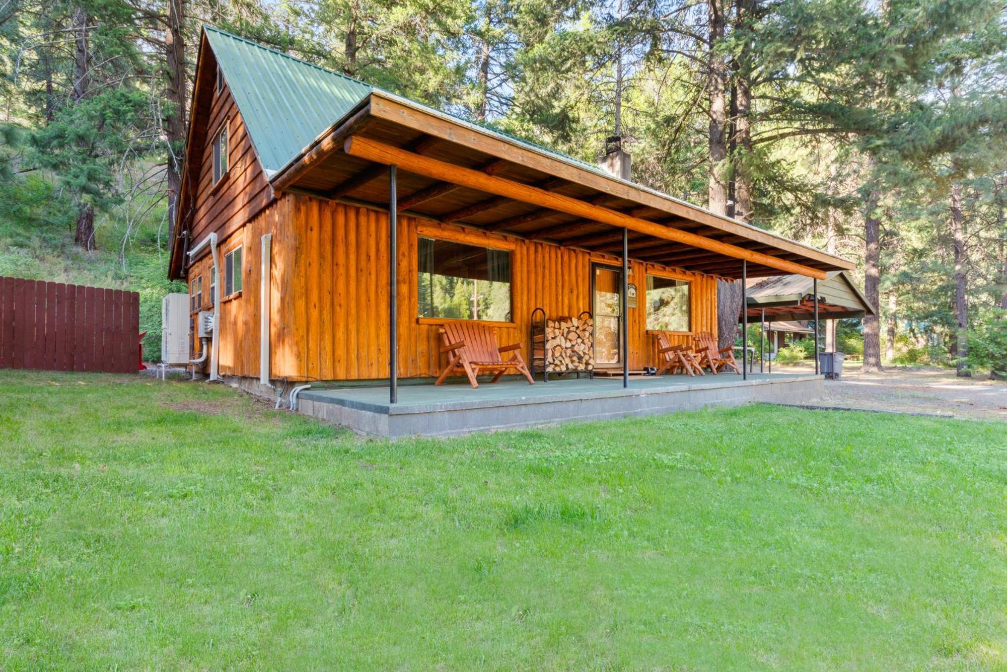 White Pass Log Luxury Retreat Holiday home Rimrock